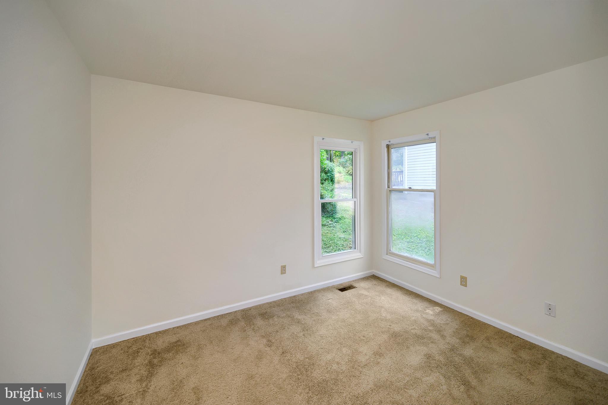 621 Harrison Circle Locust Grove, VA 22508 - Photo 24 of 34 Special corner window bedroom nook