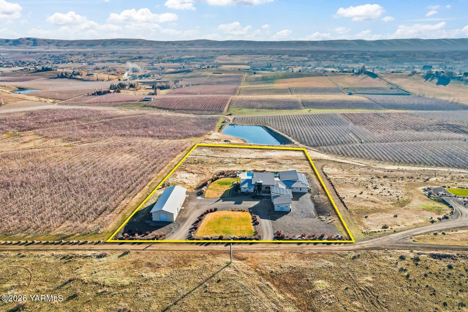 13990 Marble Road Yakima, WA 98908 - Photo 58 of 60 a view of parking area