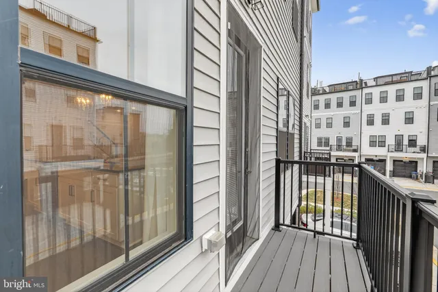 $600,000 | 21805 Croxley Terrace, Broadlands, VA 20148