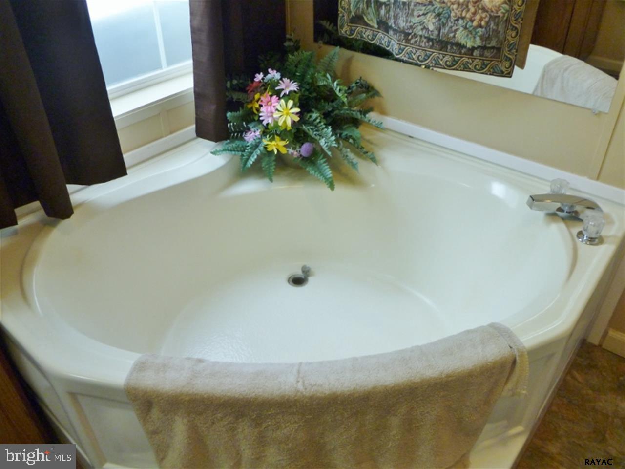 677 Cassel Road, Unit 166 Manchester, PA 17345 - Photo 23 of 36 Gallery Image 23