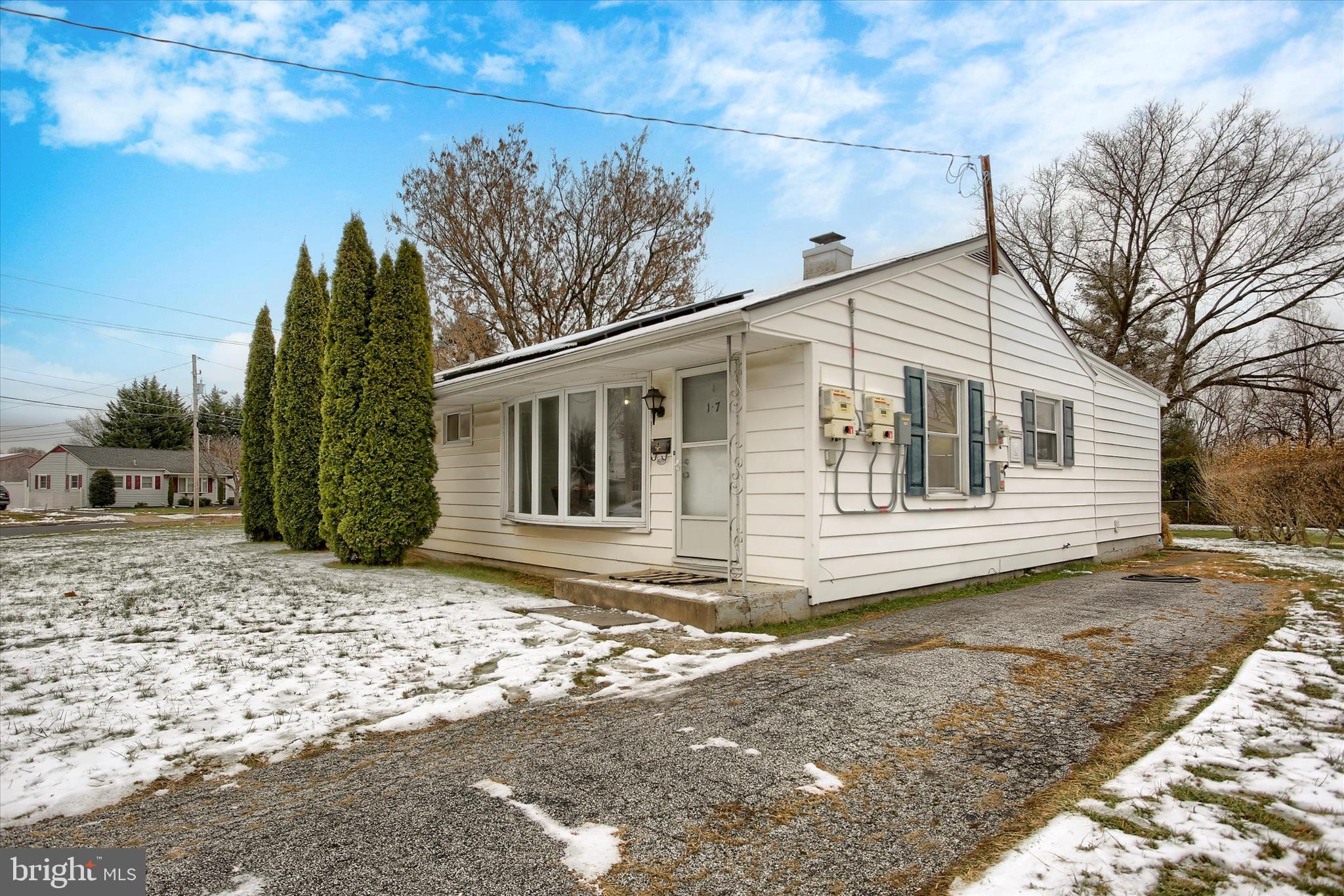 17 Courtland Road Camp Hill, PA 17011 - Photo 4 of 29