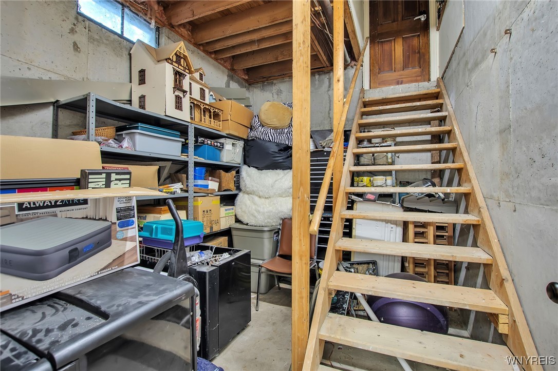 393 Glengrove Road Porter, NY 14174 - Photo 40 of 50 Walk out from basement into attached garage