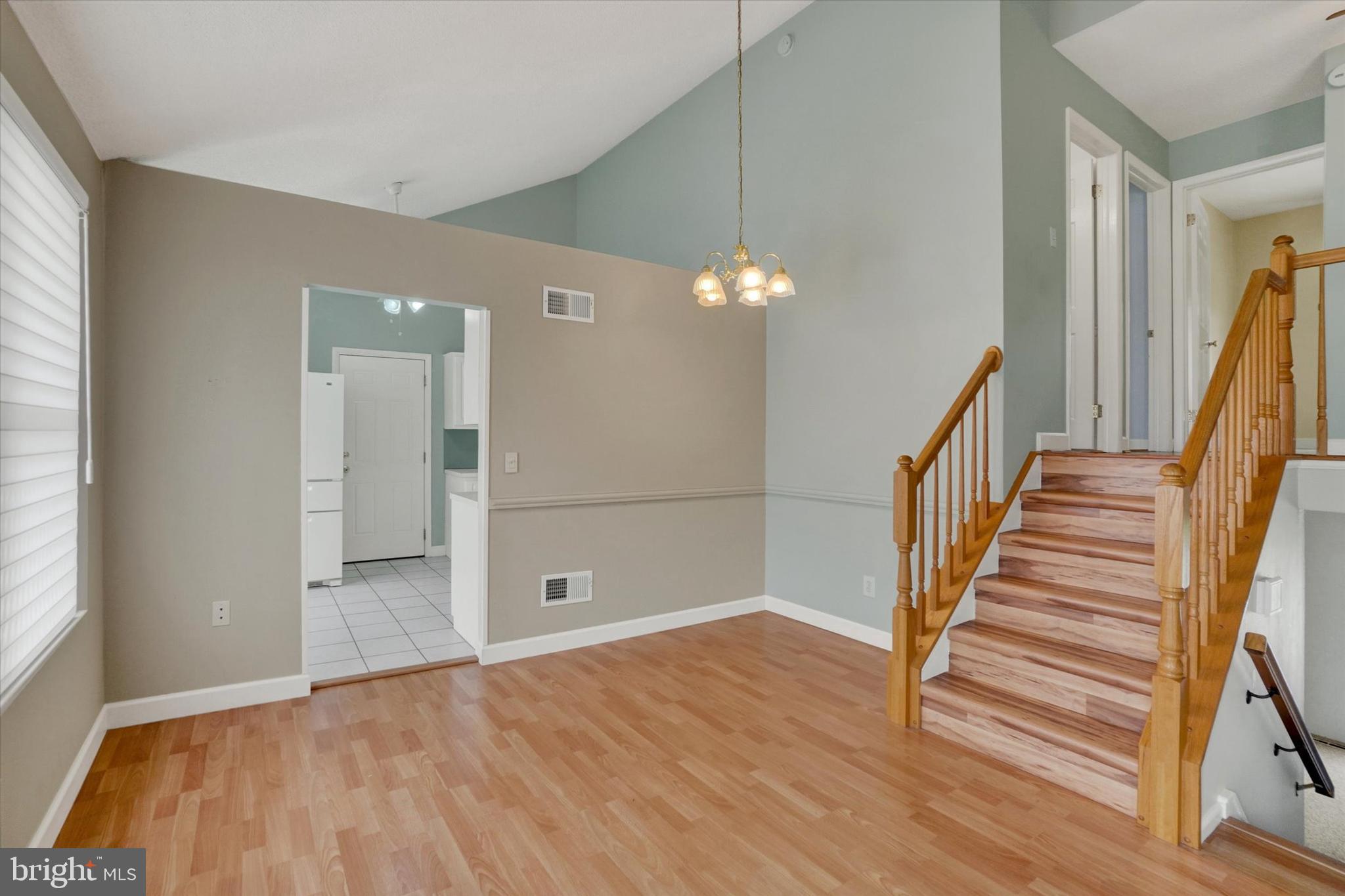 355 Edgewood Road York, PA 17402 - Photo 6 of 28 Gallery Image 6