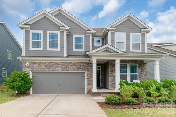 $2,750 | 1016 Burton Point Court, Waxhaw, NC 28173
