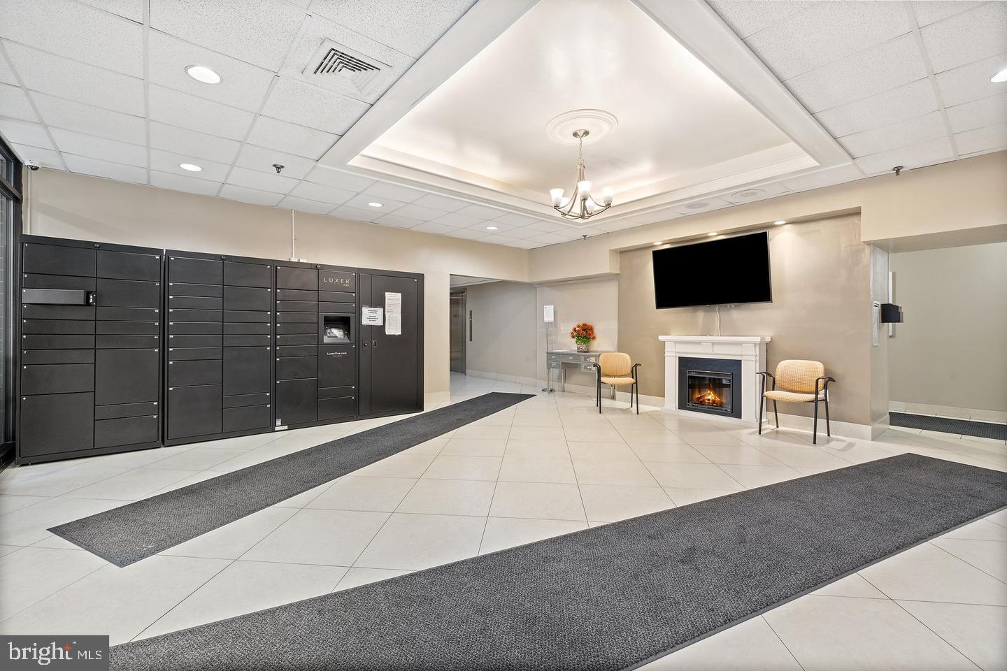 5911 Edsall Road, Unit 911 Alexandria, VA 22304 - Photo 3 of 31 Lobby