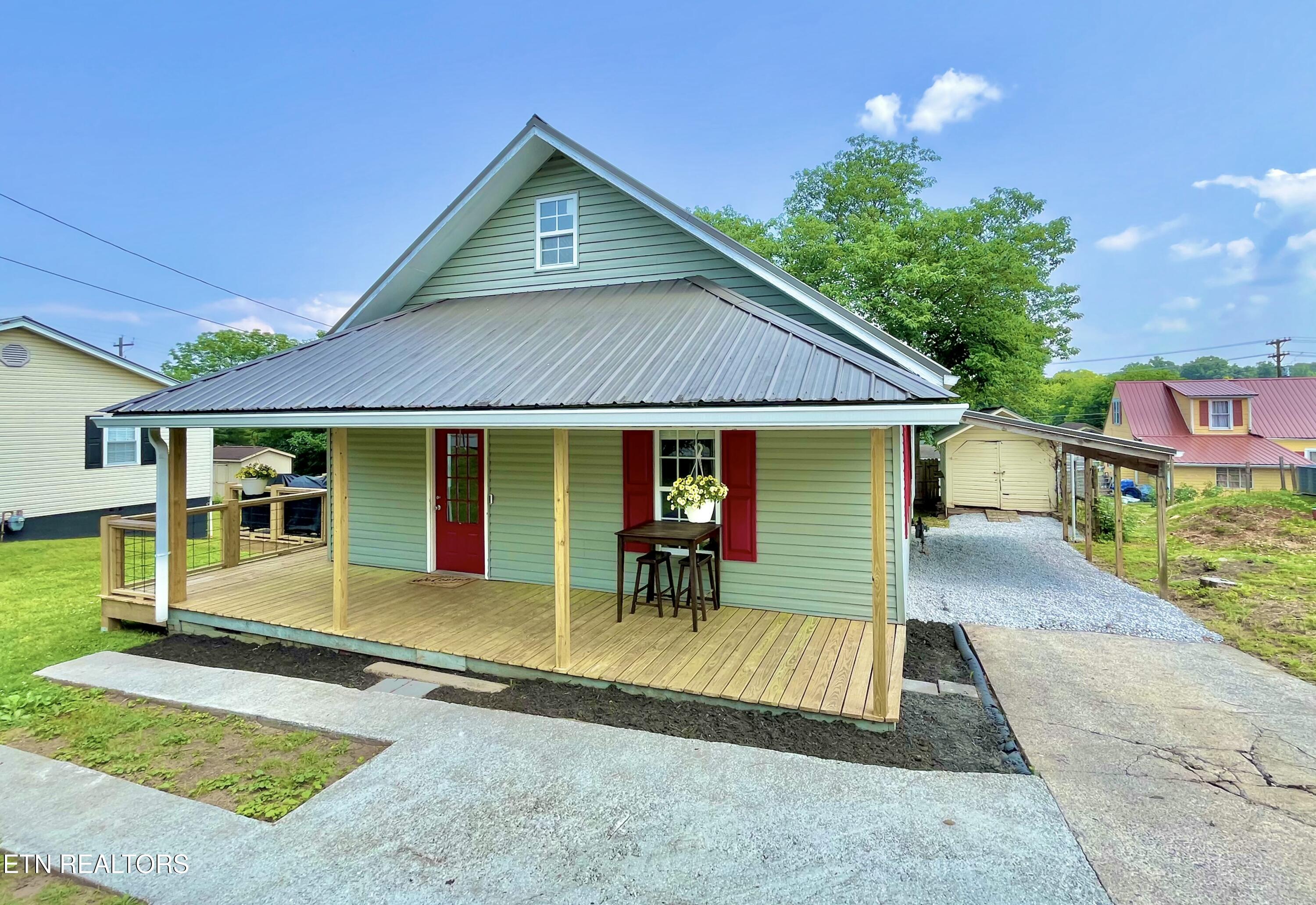607 Church Street Loudon, TN 37774 - Photo 1 of 14 WELCOME HOME