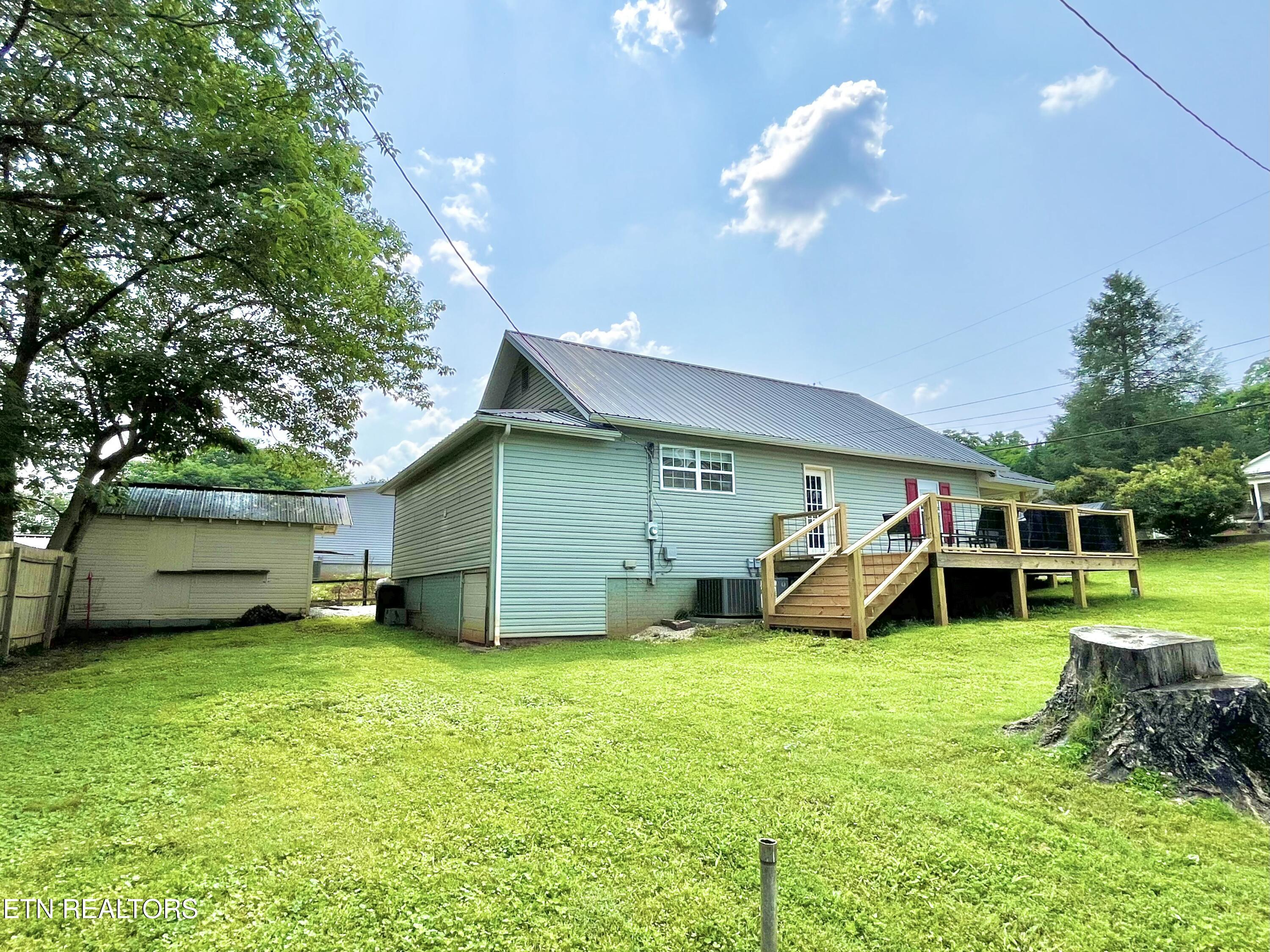 607 Church Street Loudon, TN 37774 - Photo 5 of 14 REAR VIEW