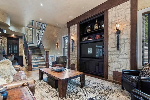 $1,595,000 | 5217 Walmer Street, Mission, KS 66202