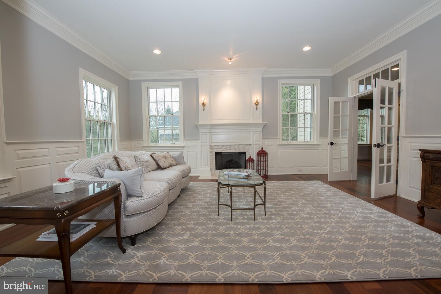 442 Boxwood Road Bryn Mawr, PA 19010 - Photo 8 of 43 Living Room