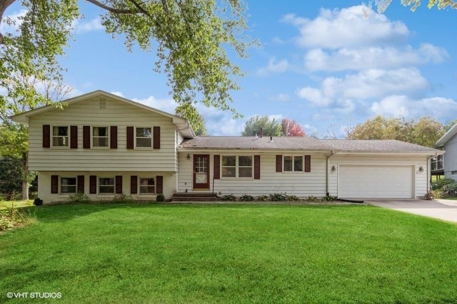2501 Princeton Road Iowa City, IA 52245 - Photo 1 of 38 Gallery Image 1