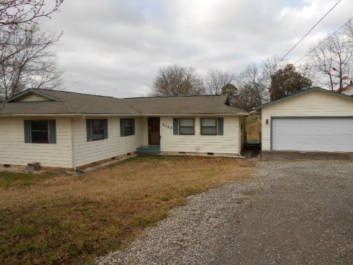 2165 Louisville Road Alcoa, TN 37701 - Photo 1 of 13 Primary Photo