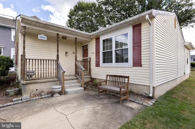 $285,000 | 322 West Washington Avenue, Magnolia, NJ 08049