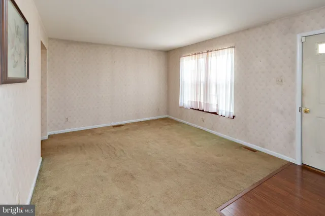 $285,000 | 322 West Washington Avenue, Magnolia, NJ 08049