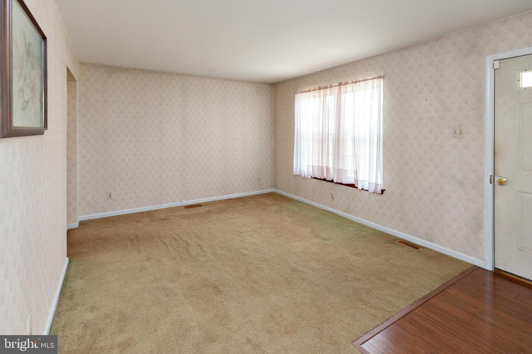 322 West Washington Avenue Magnolia, NJ 08049 - Photo 16 of 28 an empty room with a window