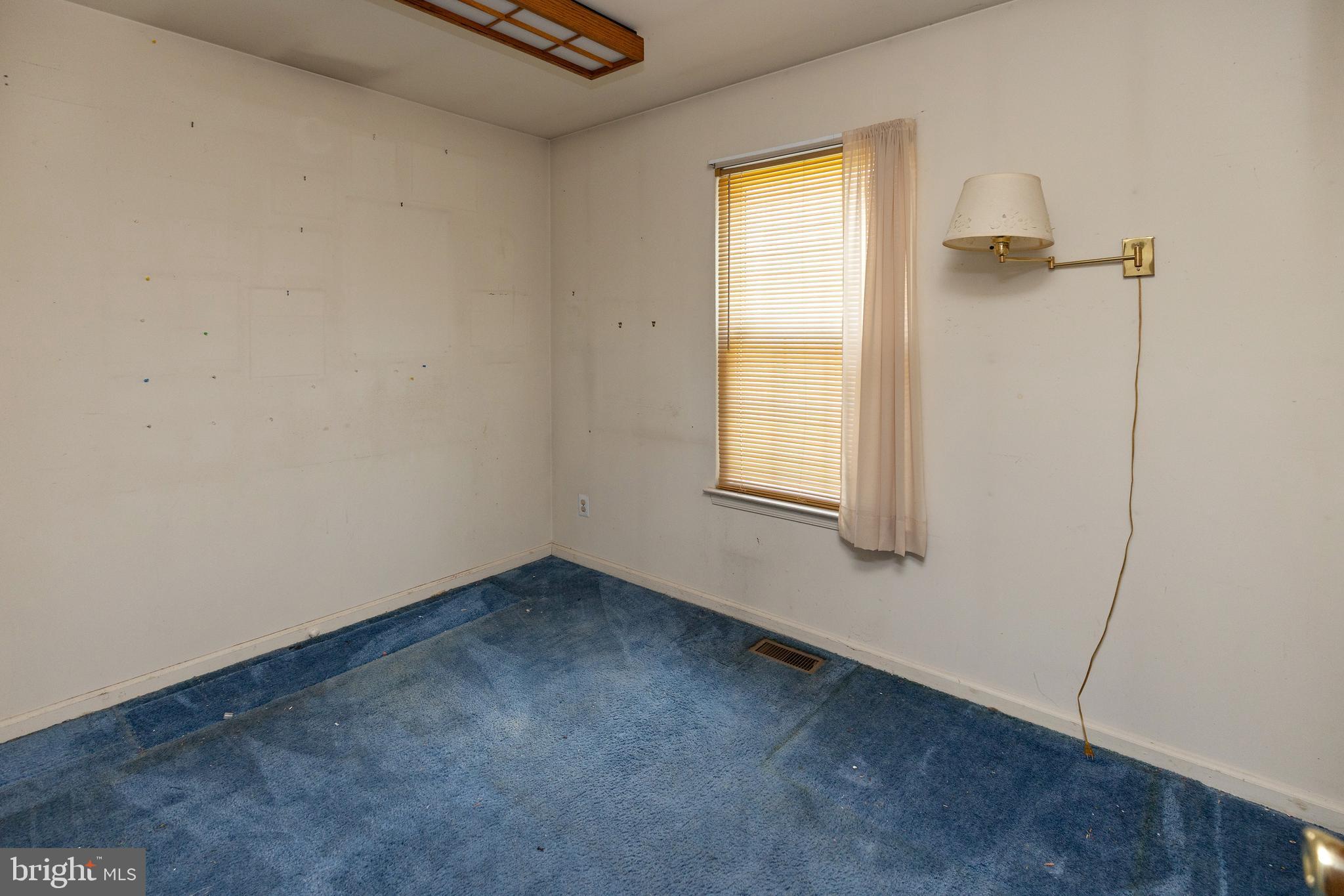 322 West Washington Avenue Magnolia, NJ 08049 - Photo 22 of 28 an empty room with windows