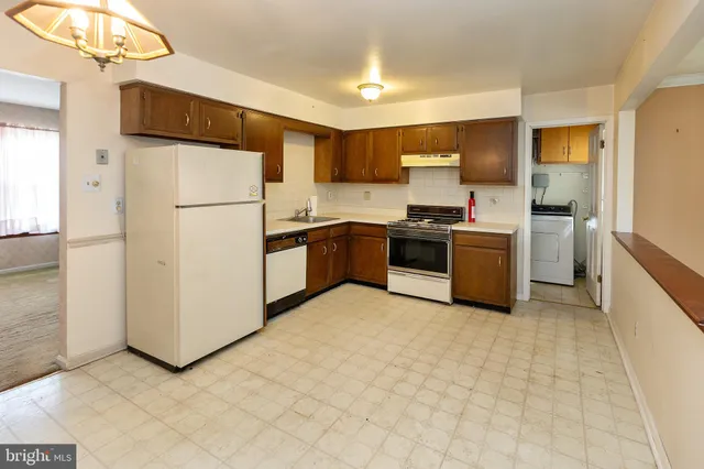 $285,000 | 322 West Washington Avenue, Magnolia, NJ 08049