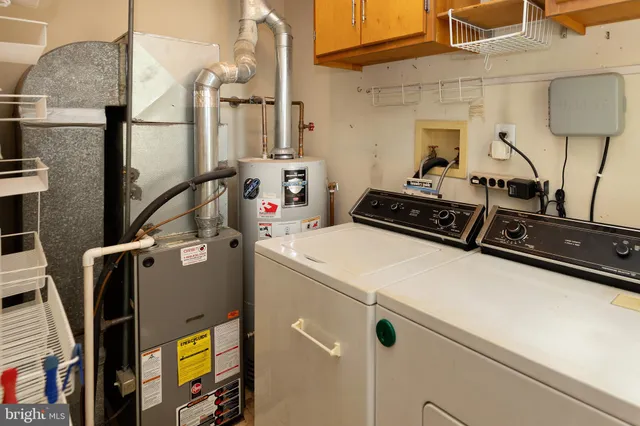 $285,000 | 322 West Washington Avenue, Magnolia, NJ 08049