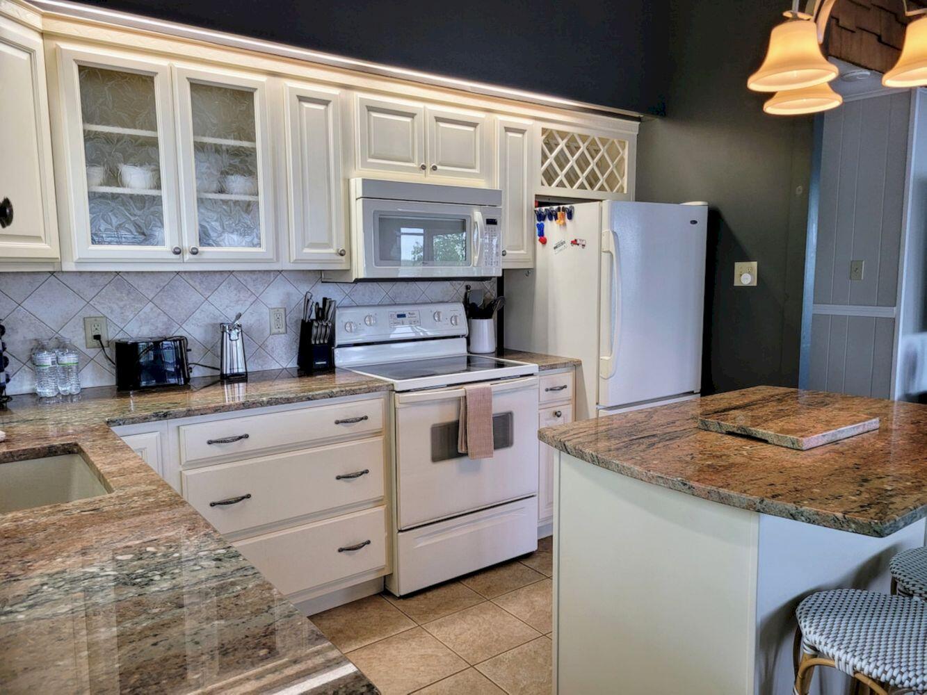 37 Williams Road Vassalboro, ME 04989 - Photo 11 of 164 Airbnb_Download_1398431716637173492_22_r