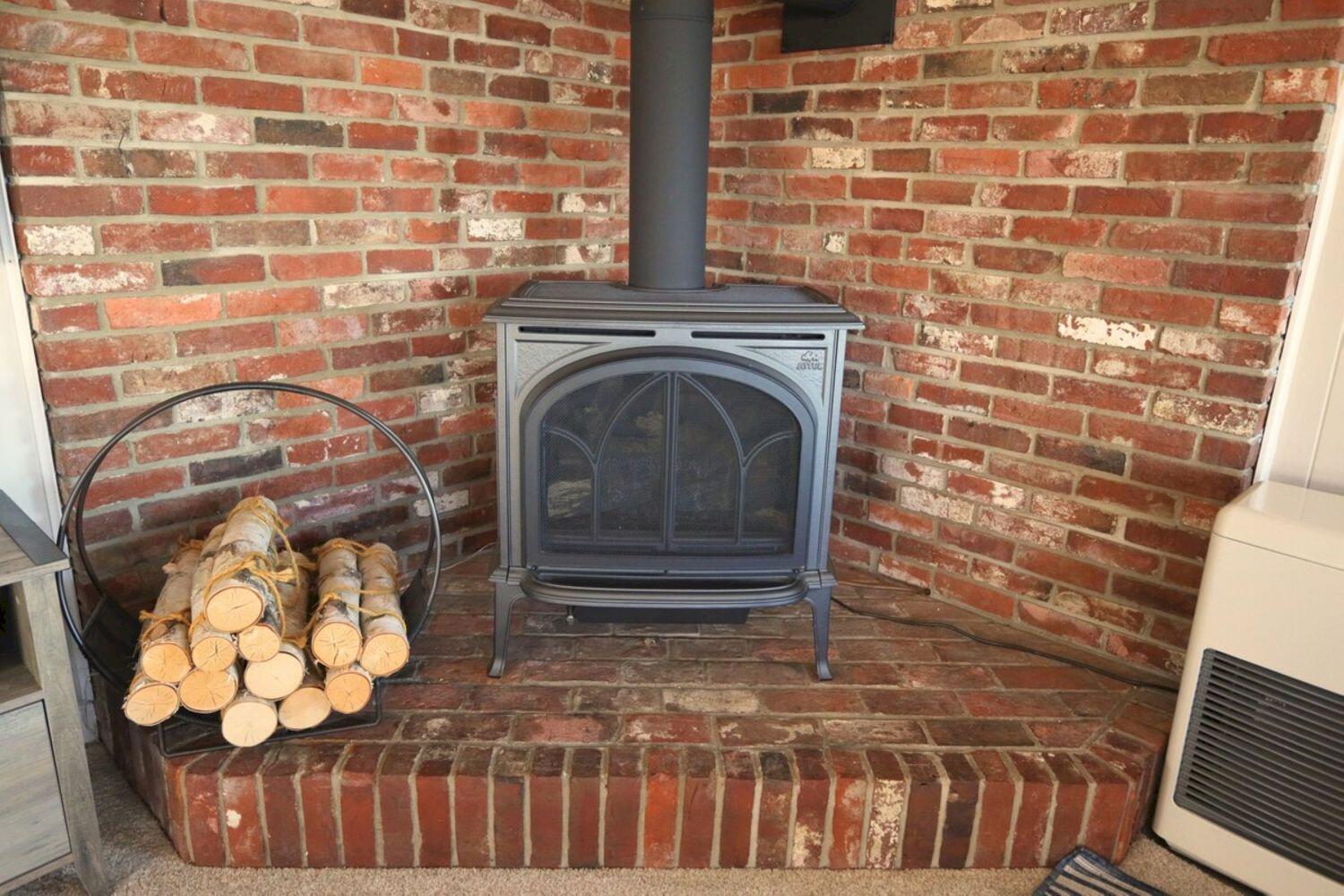 37 Williams Road Vassalboro, ME 04989 - Photo 19 of 164 Airbnb_Download_1398431716637173492_19_r