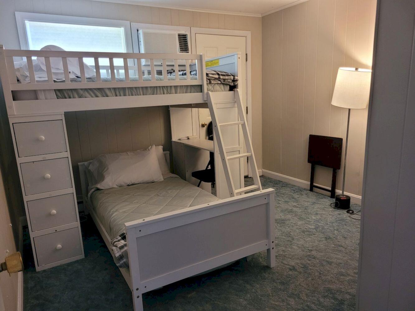 37 Williams Road Vassalboro, ME 04989 - Photo 25 of 164 Airbnb_Download_1398431716637173492_30_r