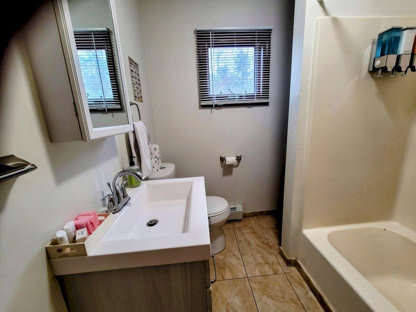 37 Williams Road Vassalboro, ME 04989 - Photo 100 of 164 Airbnb_Download_53810649_10_result