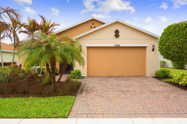 $419,999 | 10396 Southwest Ligustrum Drive, Port St. Lucie, FL 34987