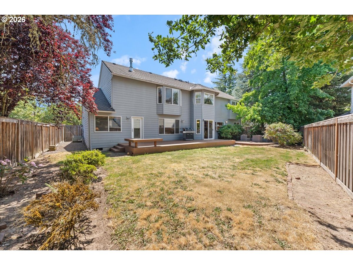 530 Southwest 167th Avenue Beaverton, OR 97006 - Photo 46 of 48 Backyard