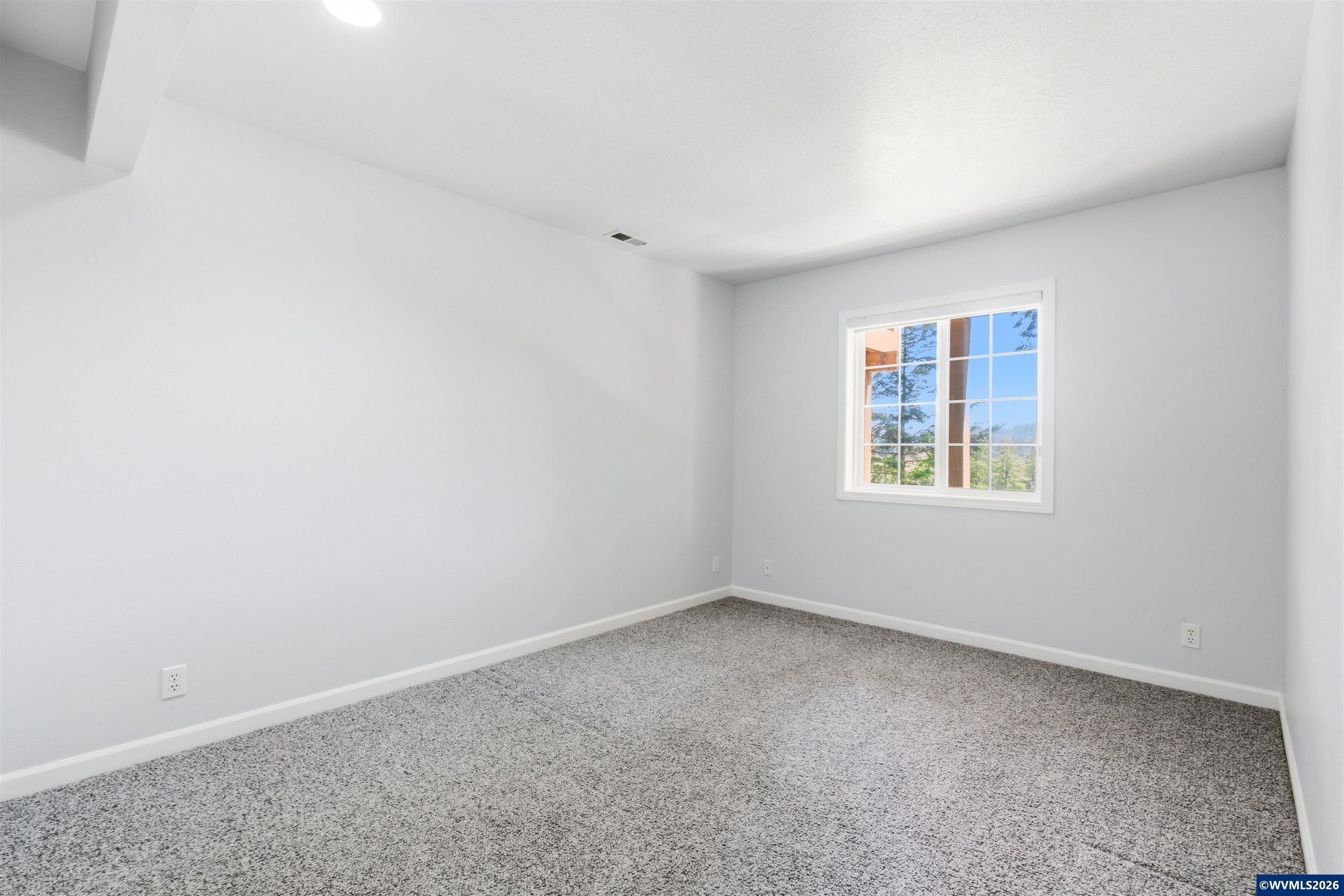 151 Rockridge Loop Eugene, OR 97405 - Photo 23 of 30