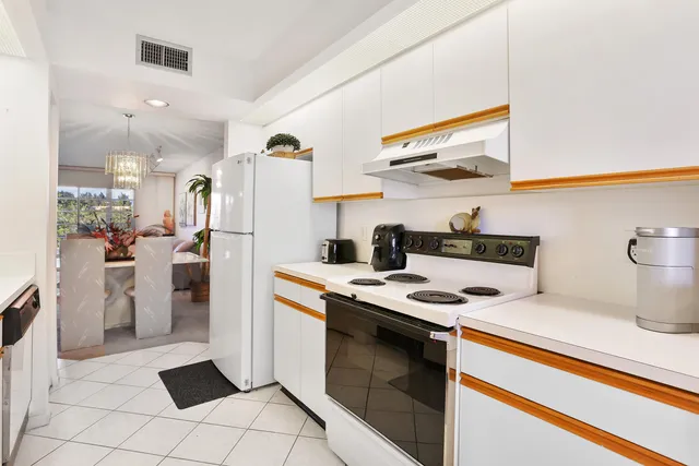 $125,000 | 1606 Abaco Drive, Unit E3, Coconut Creek, FL 33066