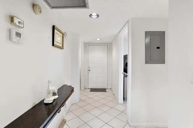 $125,000 | 1606 Abaco Drive, Unit E3, Coconut Creek, FL 33066