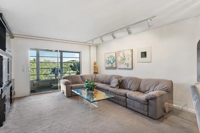 $125,000 | 1606 Abaco Drive, Unit E3, Coconut Creek, FL 33066