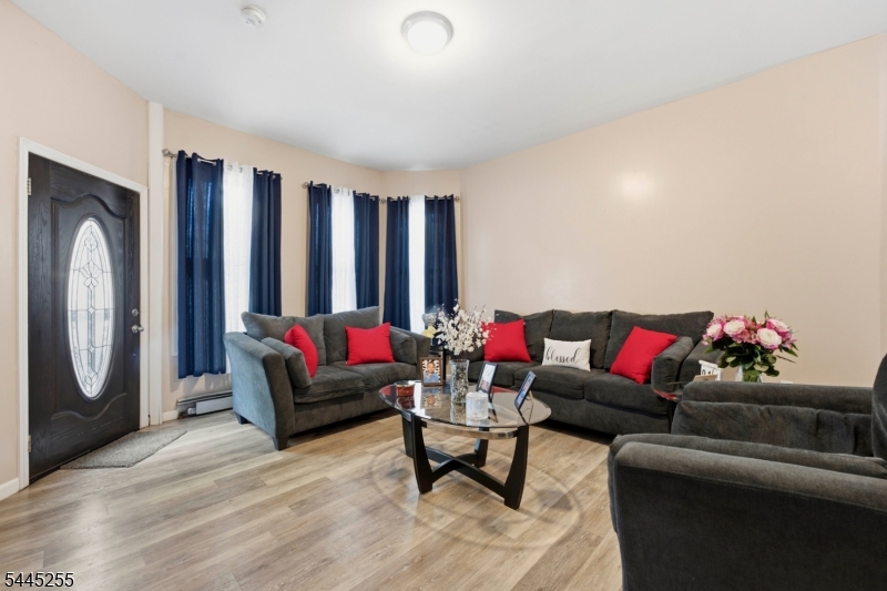 183 Graham Avenue Paterson, NJ 07501 - Photo 4 of 32