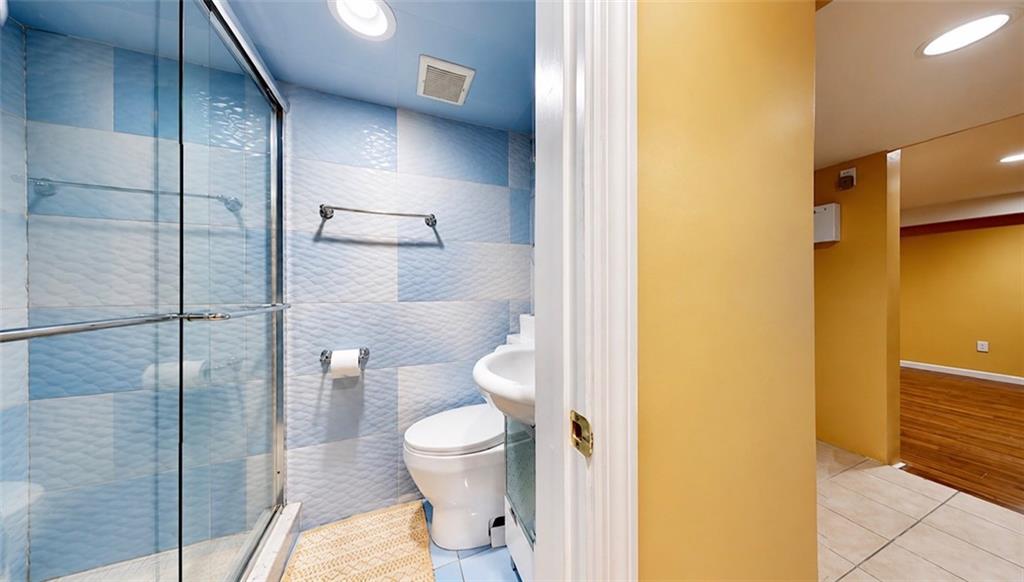 29 Exeter Street Brooklyn, NY 11235 - Photo 18 of 21
