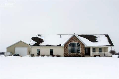 210 North Smith Road Owosso, MI 48867 - Photo 1 of 36 20394106.JPG