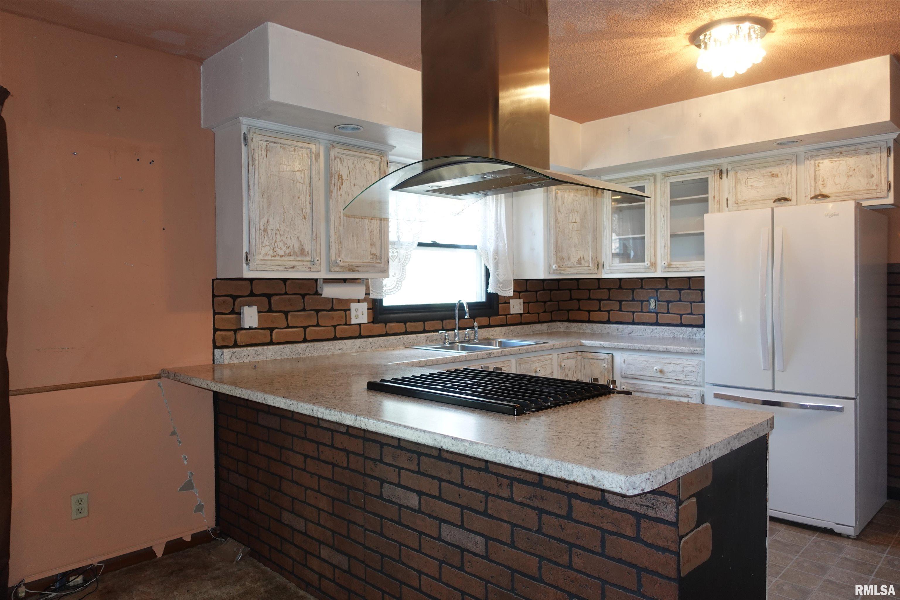 110 Sunshine Drive Rio, IL 61472 - Photo 12 of 35 Gallery Image 12