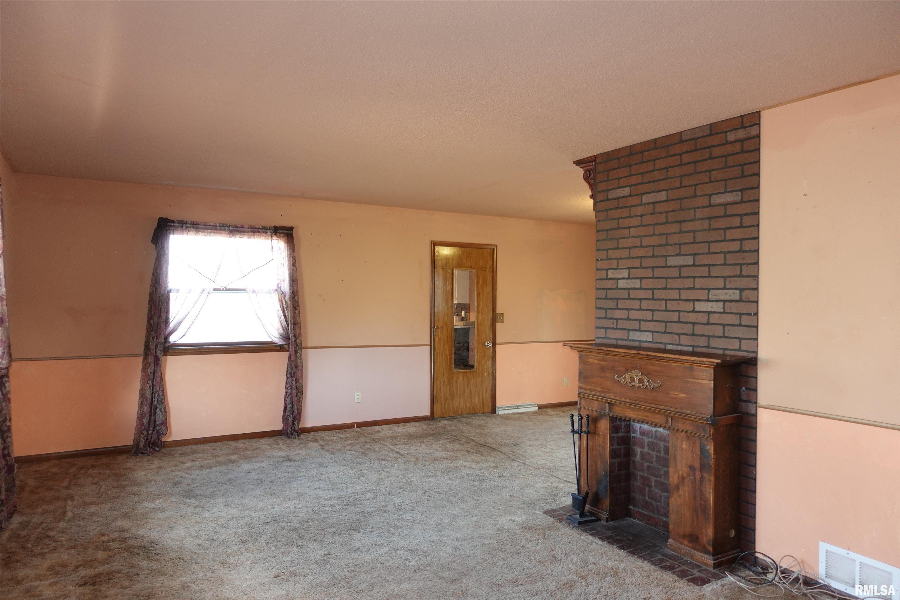 110 Sunshine Drive Rio, IL 61472 - Photo 8 of 35 Gallery Image 8