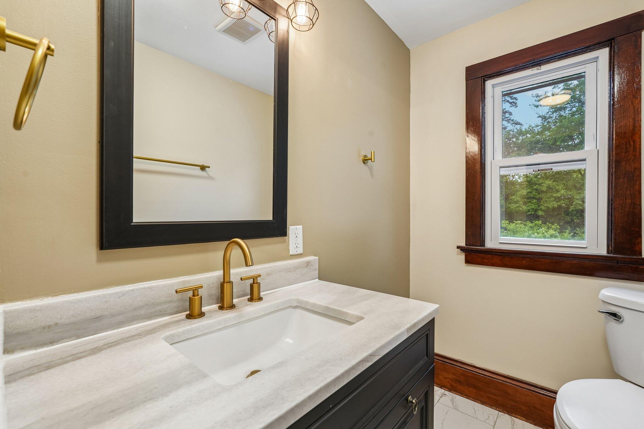 3615 West Cold Spring Road Greenfield, WI 53221 - Photo 22 of 51 22-web-or-mls-W Cold Spring Rd-S1806-022