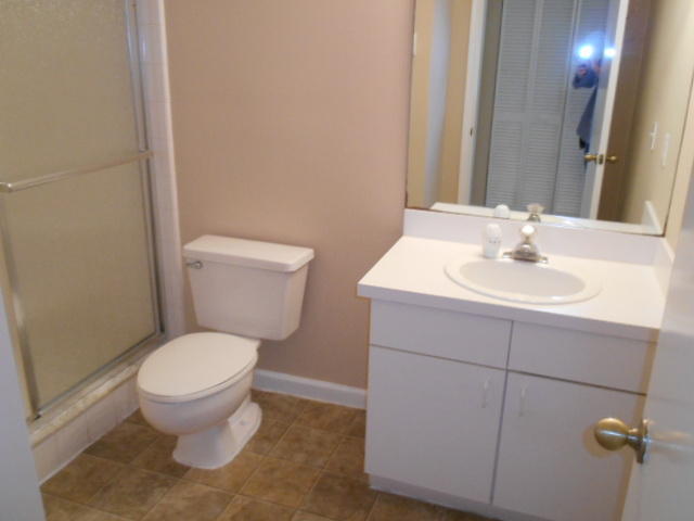 1102 Summerwinds Lane, Unit 1102 Jupiter, FL 33458 - Photo 18 of 21 Bath 2