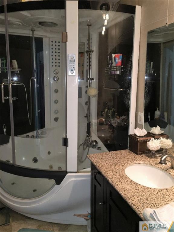 41 Walnut Street Edison, NJ 08817 - Photo 14 of 25 Gallery Image 14