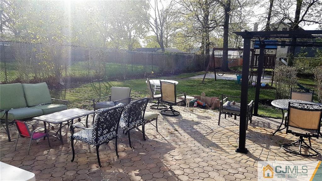41 Walnut Street Edison, NJ 08817 - Photo 4 of 25 Gallery Image 4