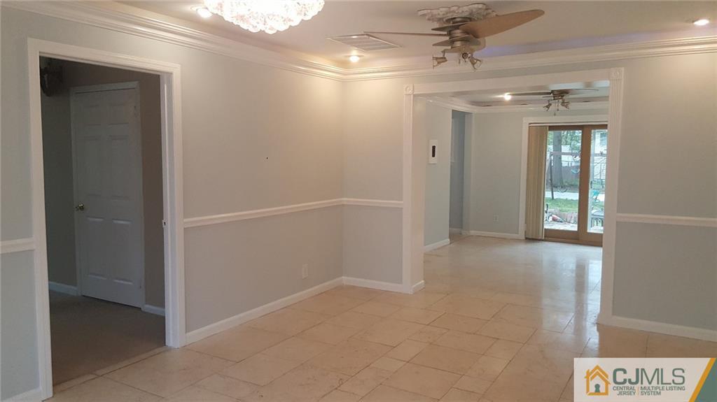 41 Walnut Street Edison, NJ 08817 - Photo 7 of 25 Gallery Image 7