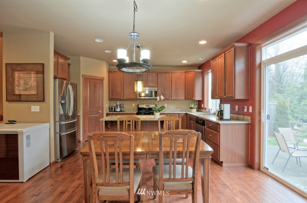 3619 164th Street Southeast Bothell, WA 98012 - Photo 4 of 21 Gallery Image 4