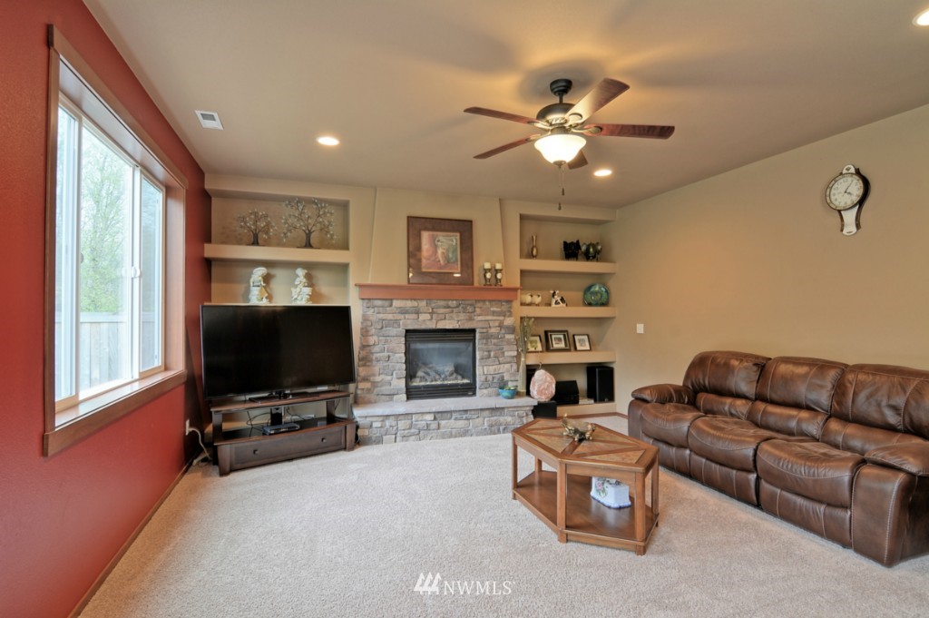 3619 164th Street Southeast Bothell, WA 98012 - Photo 7 of 21 Gallery Image 7
