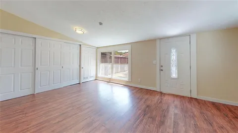 $395,000 | 512 South Brighton Avenue, Dallas, TX 75208
