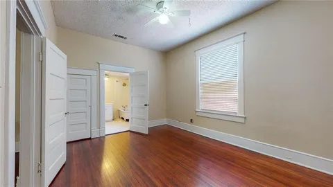 $395,000 | 512 South Brighton Avenue, Dallas, TX 75208