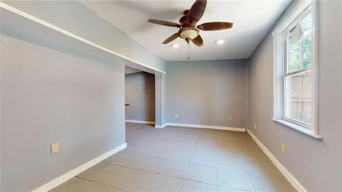 $395,000 | 512 South Brighton Avenue, Dallas, TX 75208