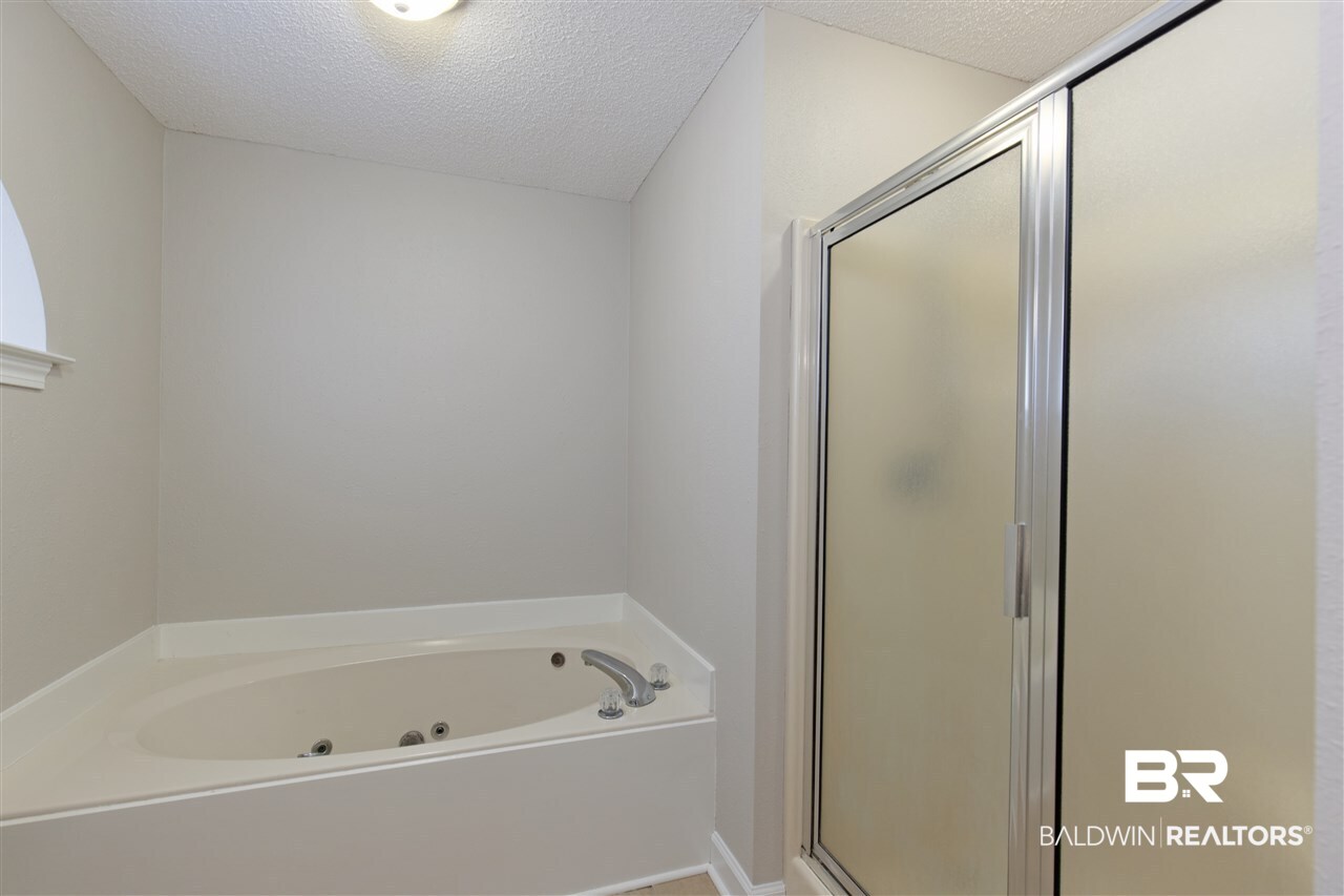 201 Ridgewood Drive Daphne, AL 36526 - Photo 14 of 24
