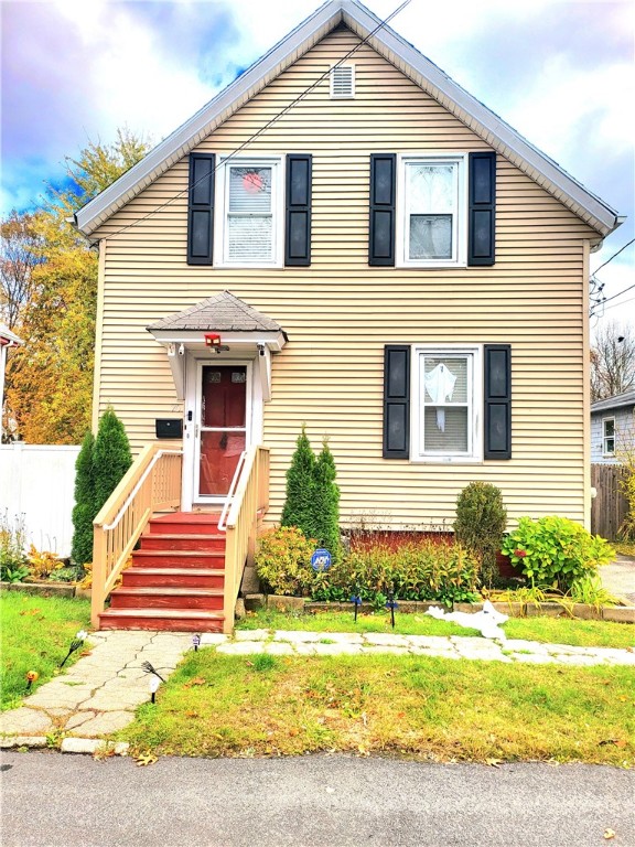 70 Perkins Avenue Cranston, RI 02910 - Photo 2 of 19