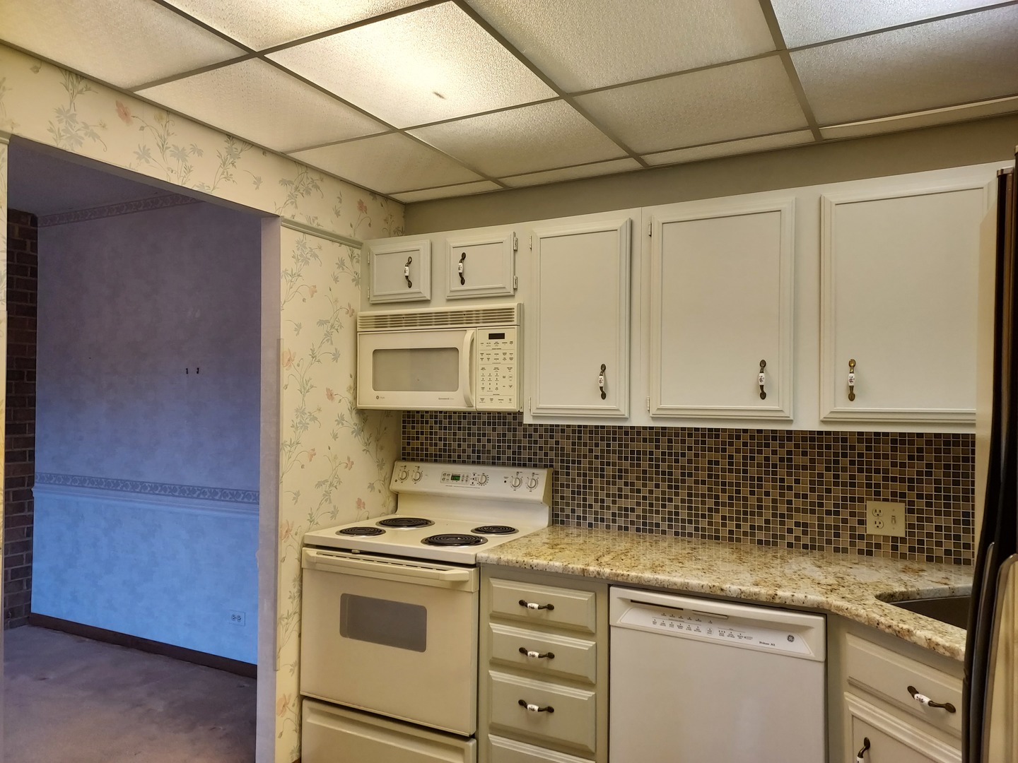 1421 Woodbridge Road, Unit 2C Joliet, IL 60436 - Photo 4 of 23