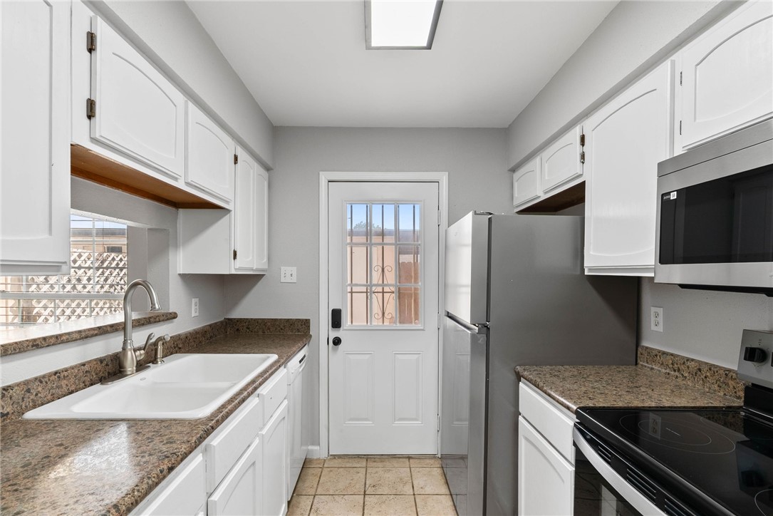 6702 Everhart Road, Unit S 105 Corpus Christi, TX 78413 - Photo 7 of 18 Gallery Image 7